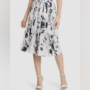 Fun multilayered skirt that twirls